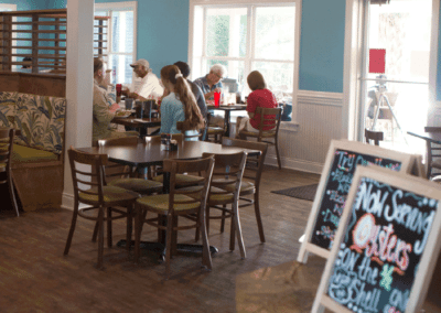 hurricane-hole-people-eating-in-bar